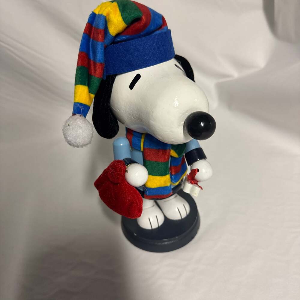 2018 Peanuts Snoopy Christmas Nutcracker in Blue Pajamas and Nightcap